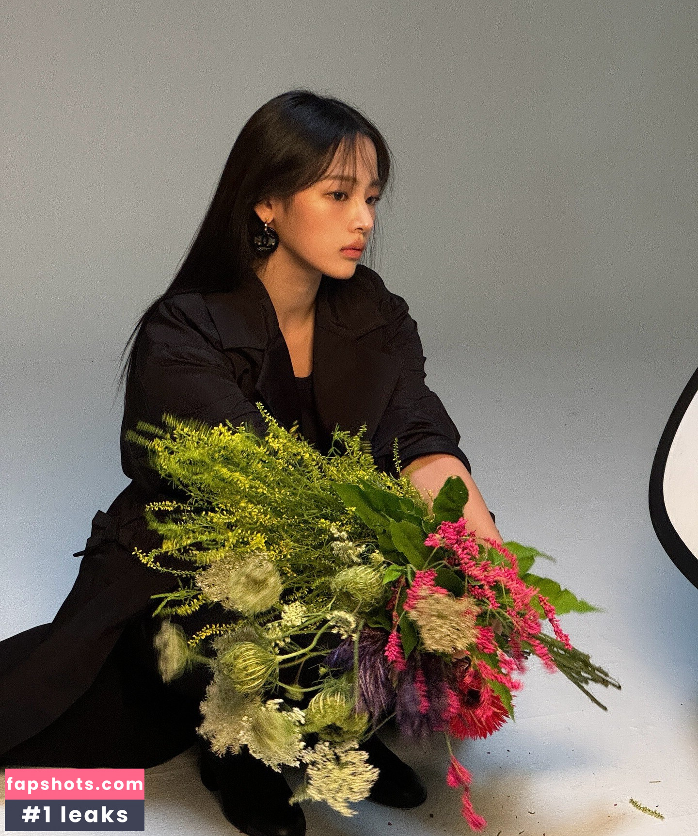 Minji gallery photo #104