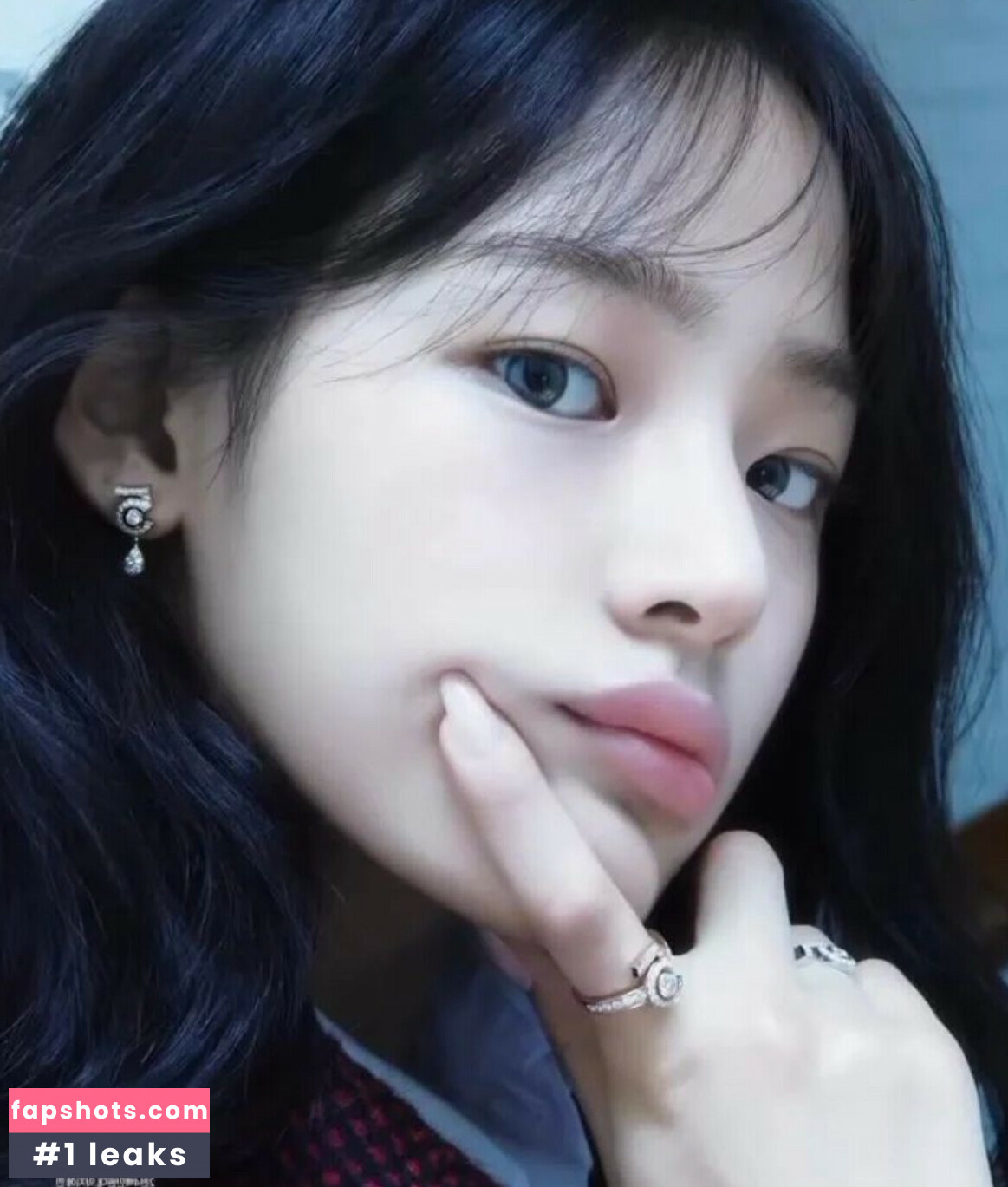 Minji gallery photo #109