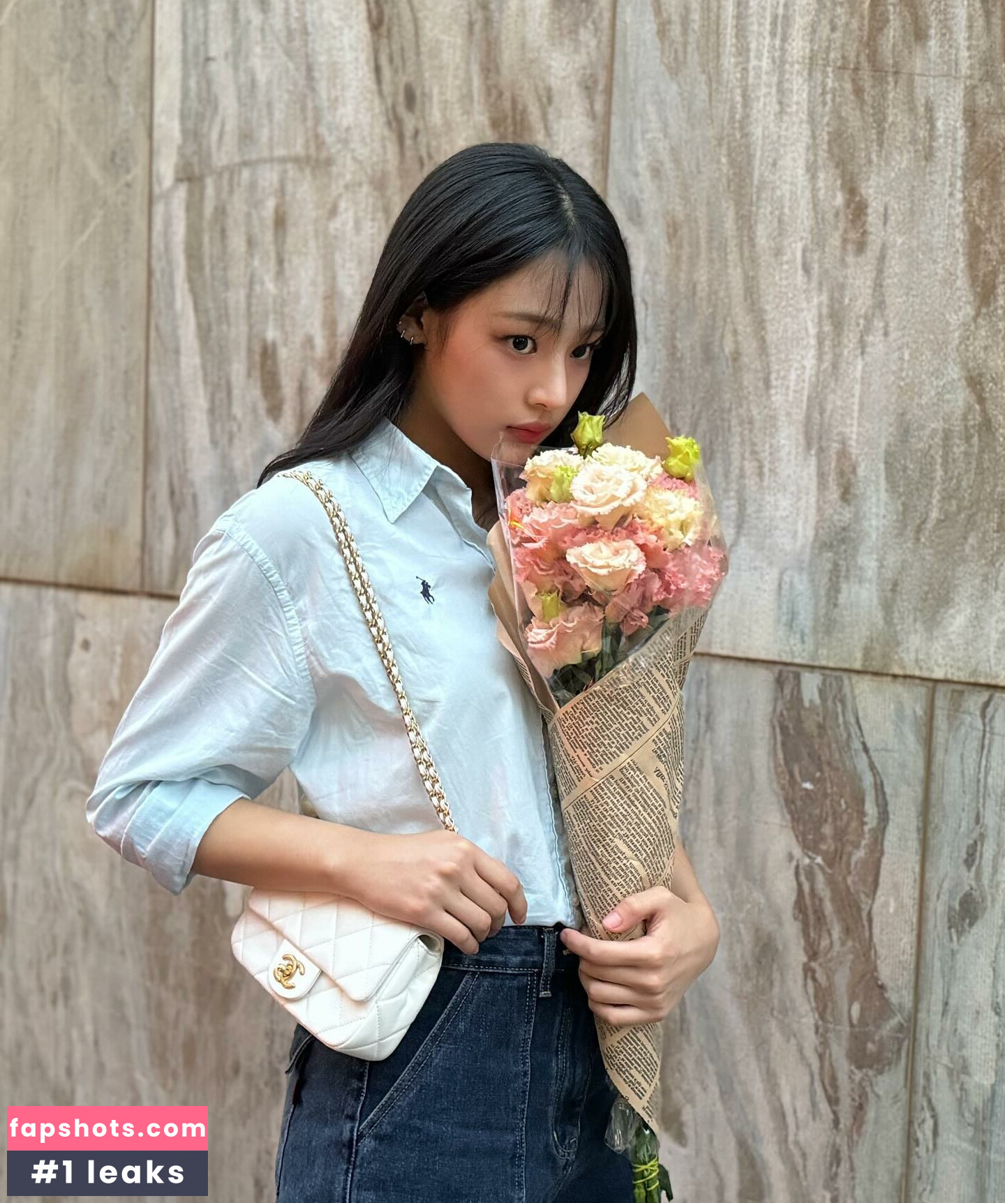 Minji gallery photo #110