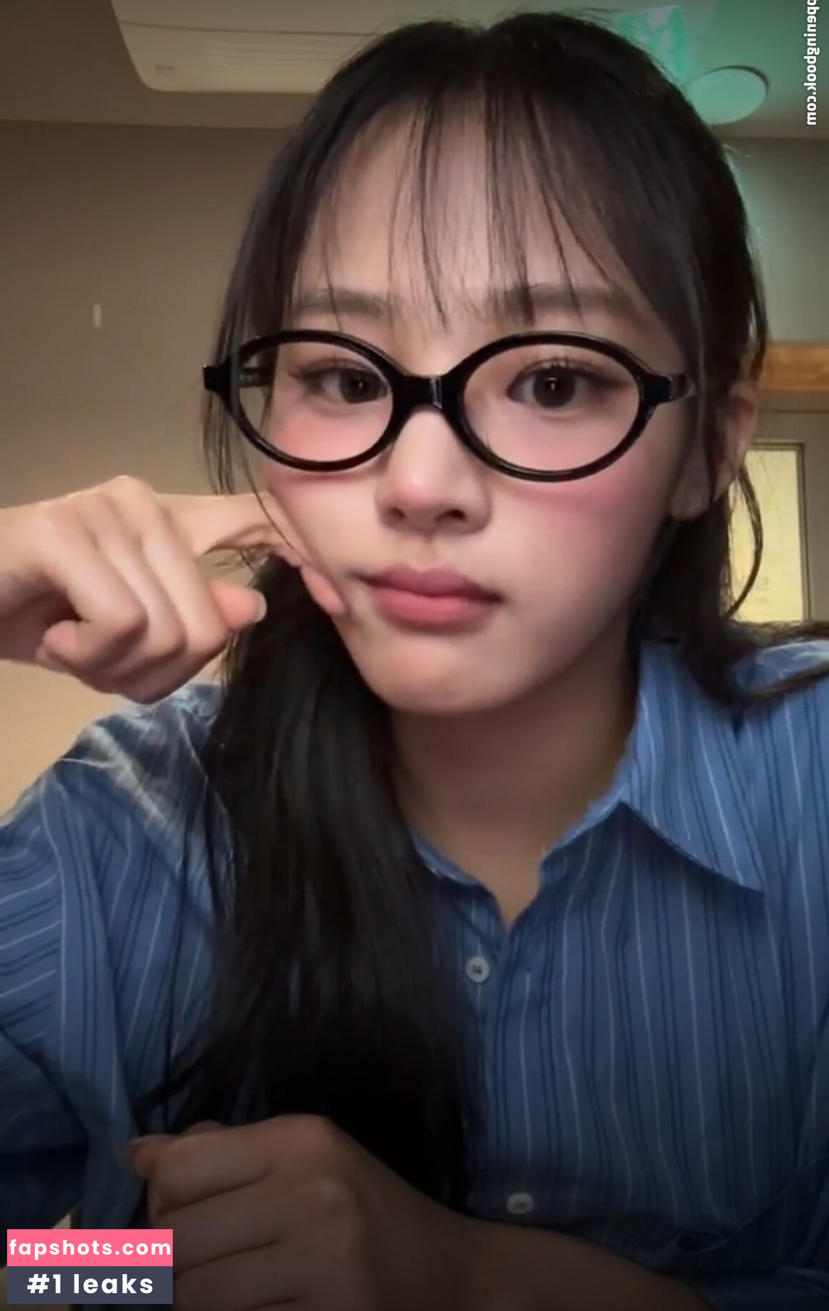 Minji gallery photo #12