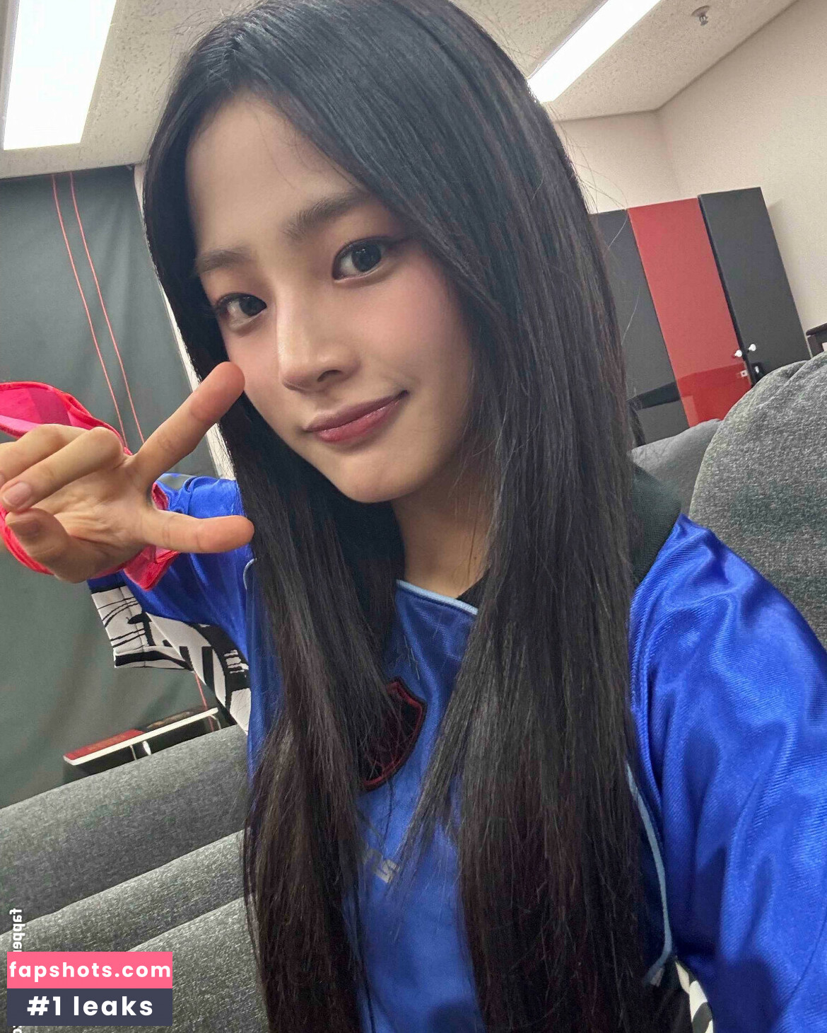 Minji gallery photo #127