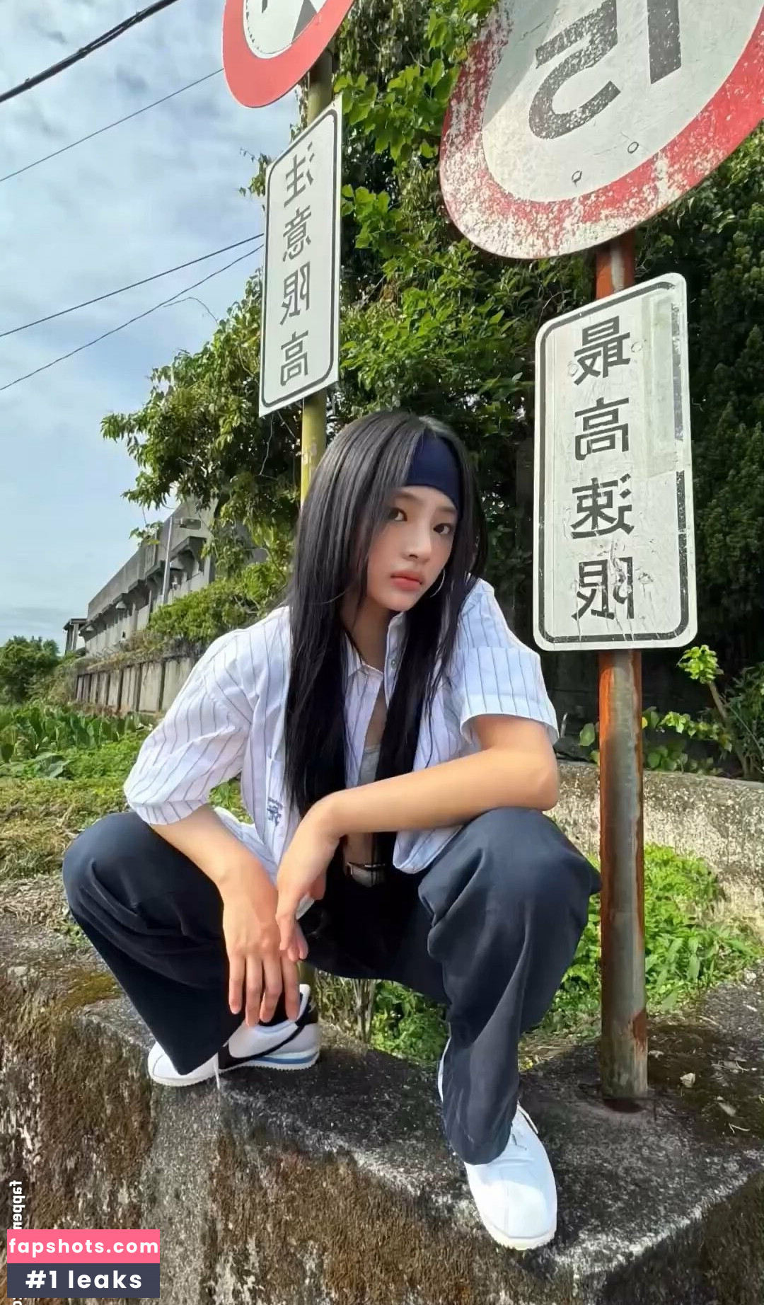 Minji gallery photo #132