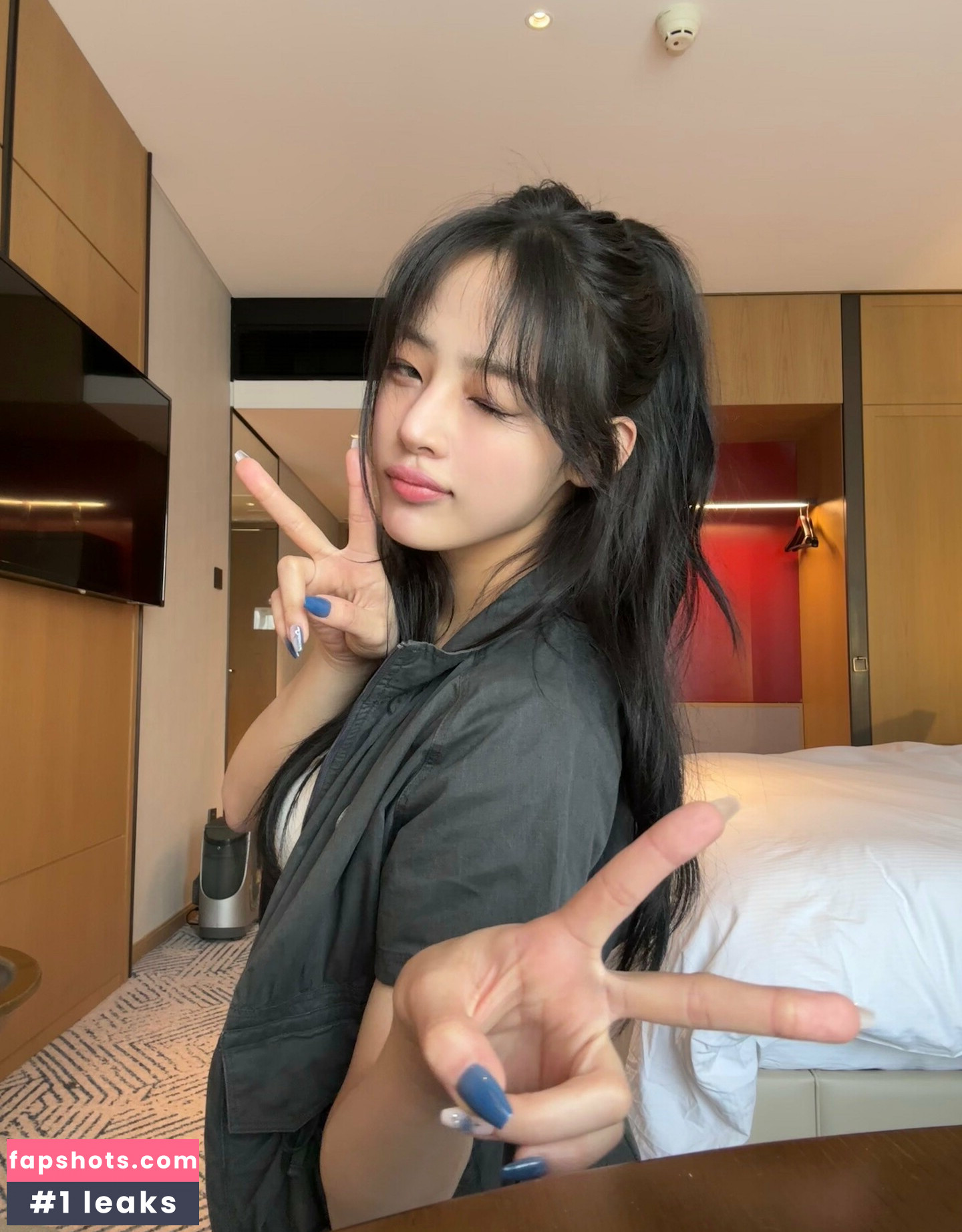 Minji gallery photo #142