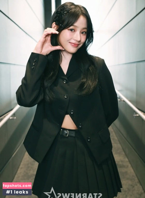 Minji gallery photo #144