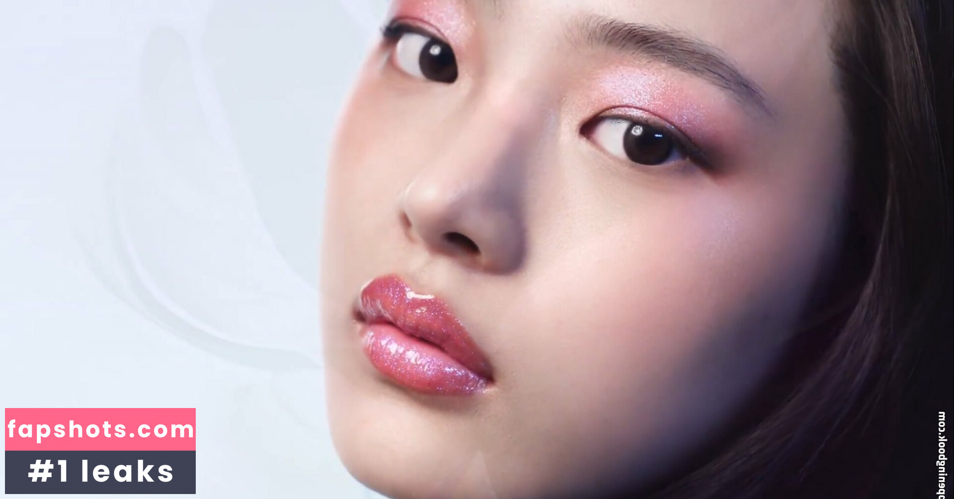 Minji gallery photo #18