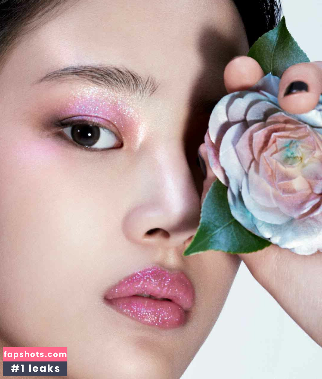 Minji gallery photo #19