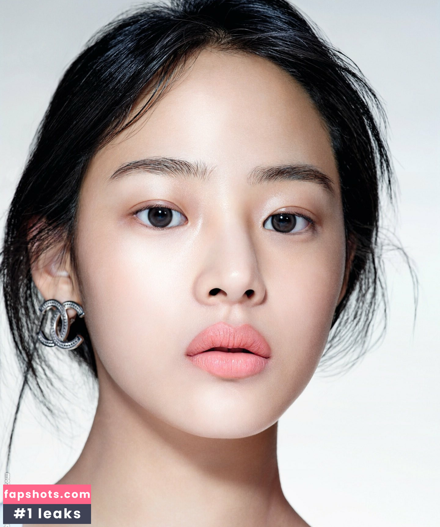 Minji gallery photo #21