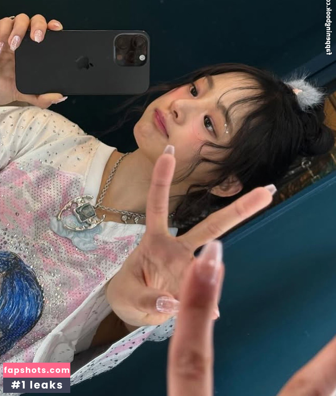 Minji gallery photo #24