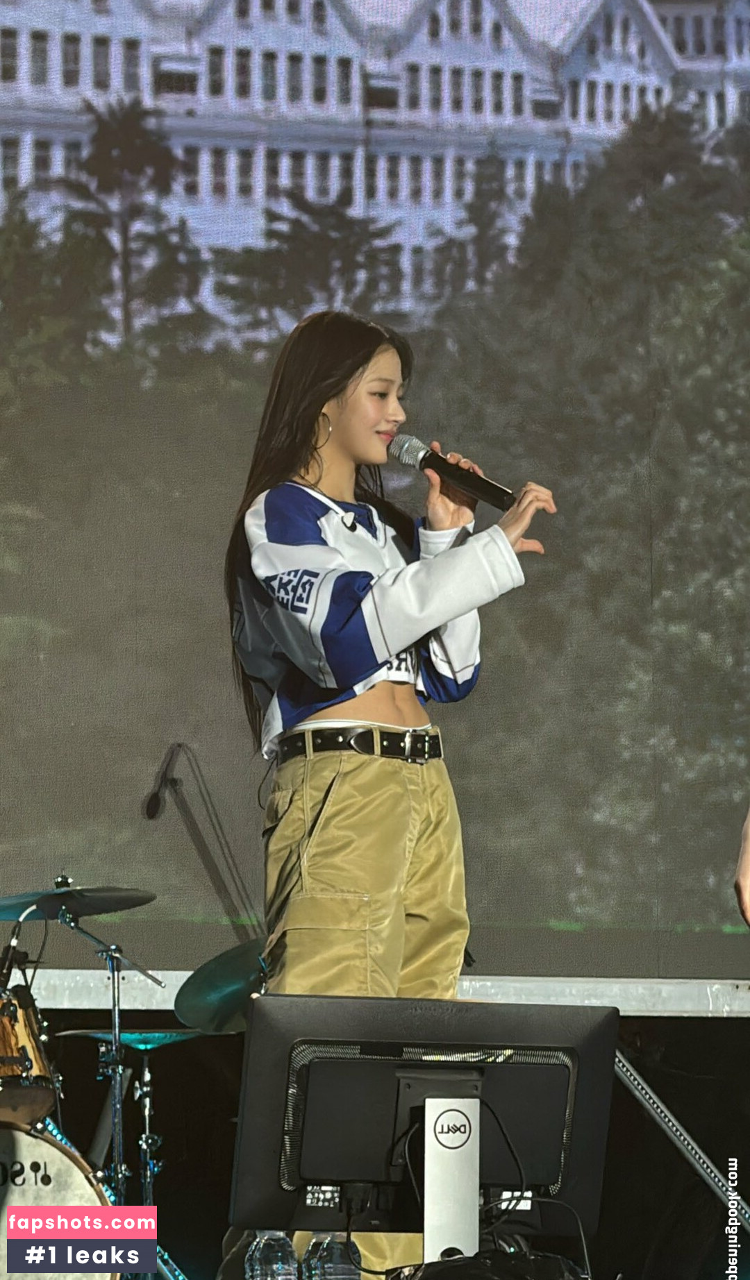 Minji gallery photo #31