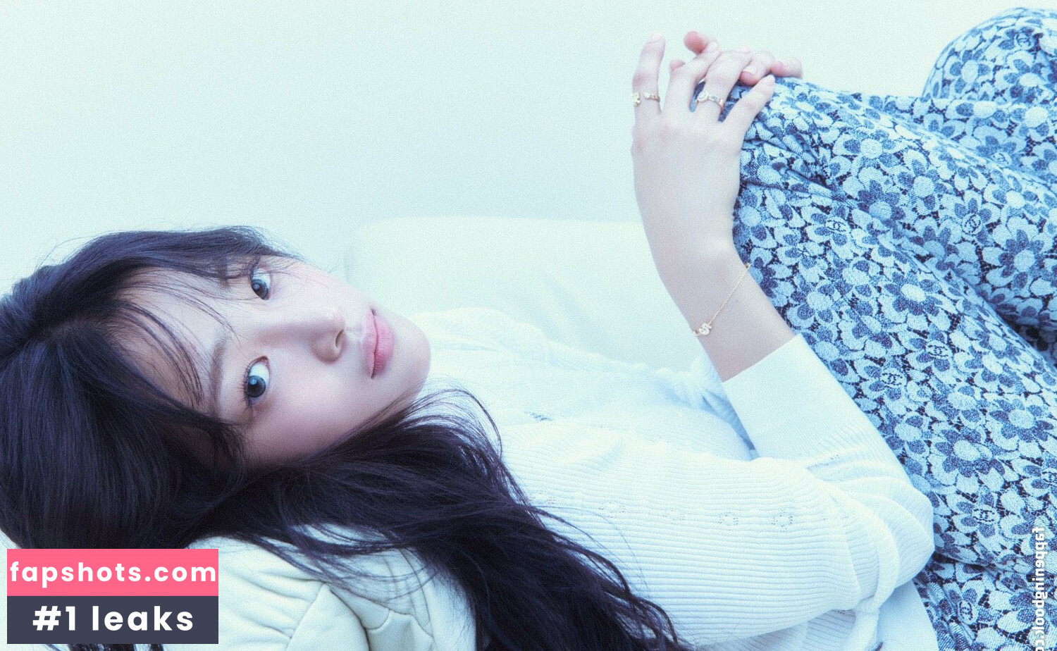 Minji gallery photo #40