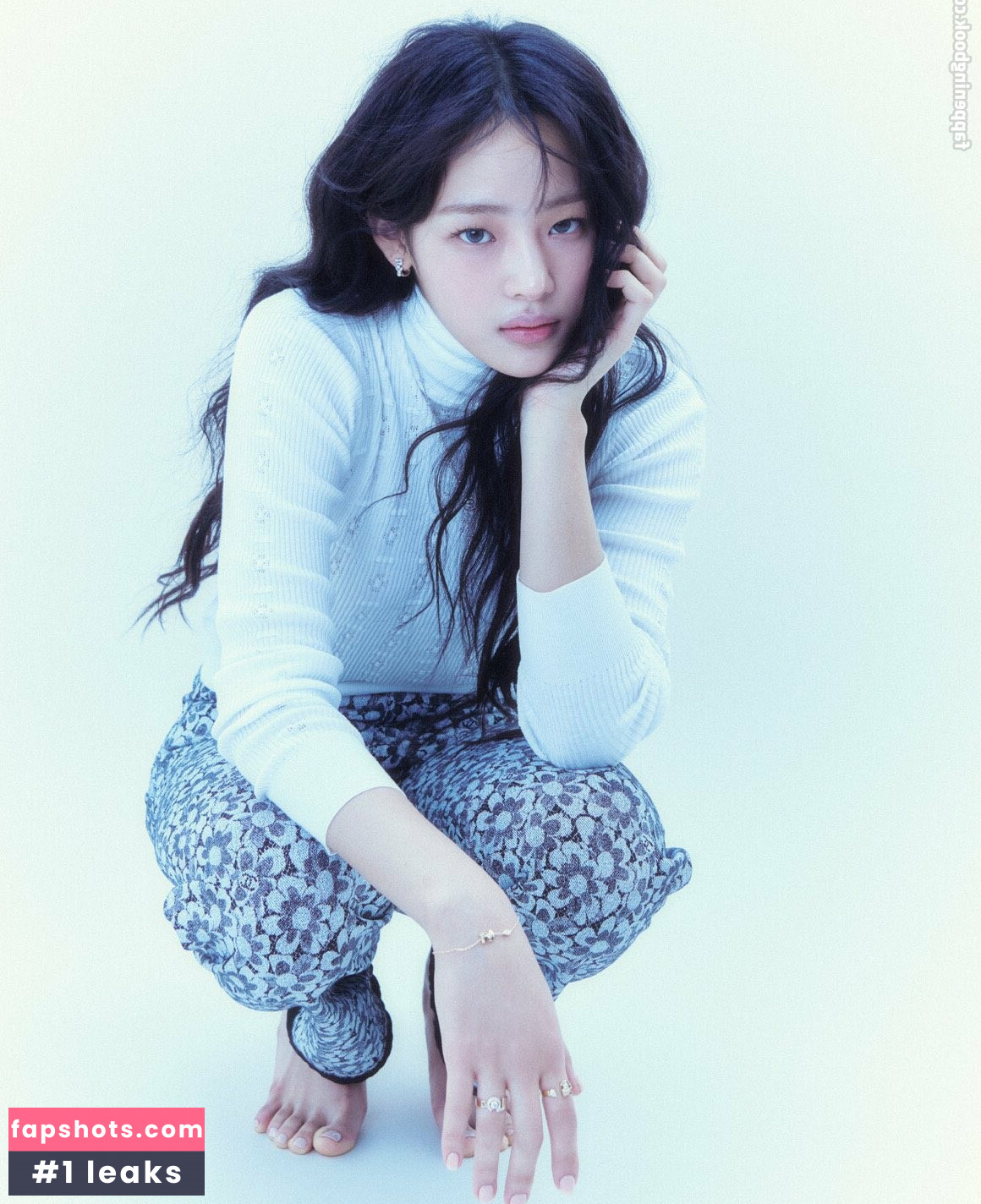 Minji gallery photo #50