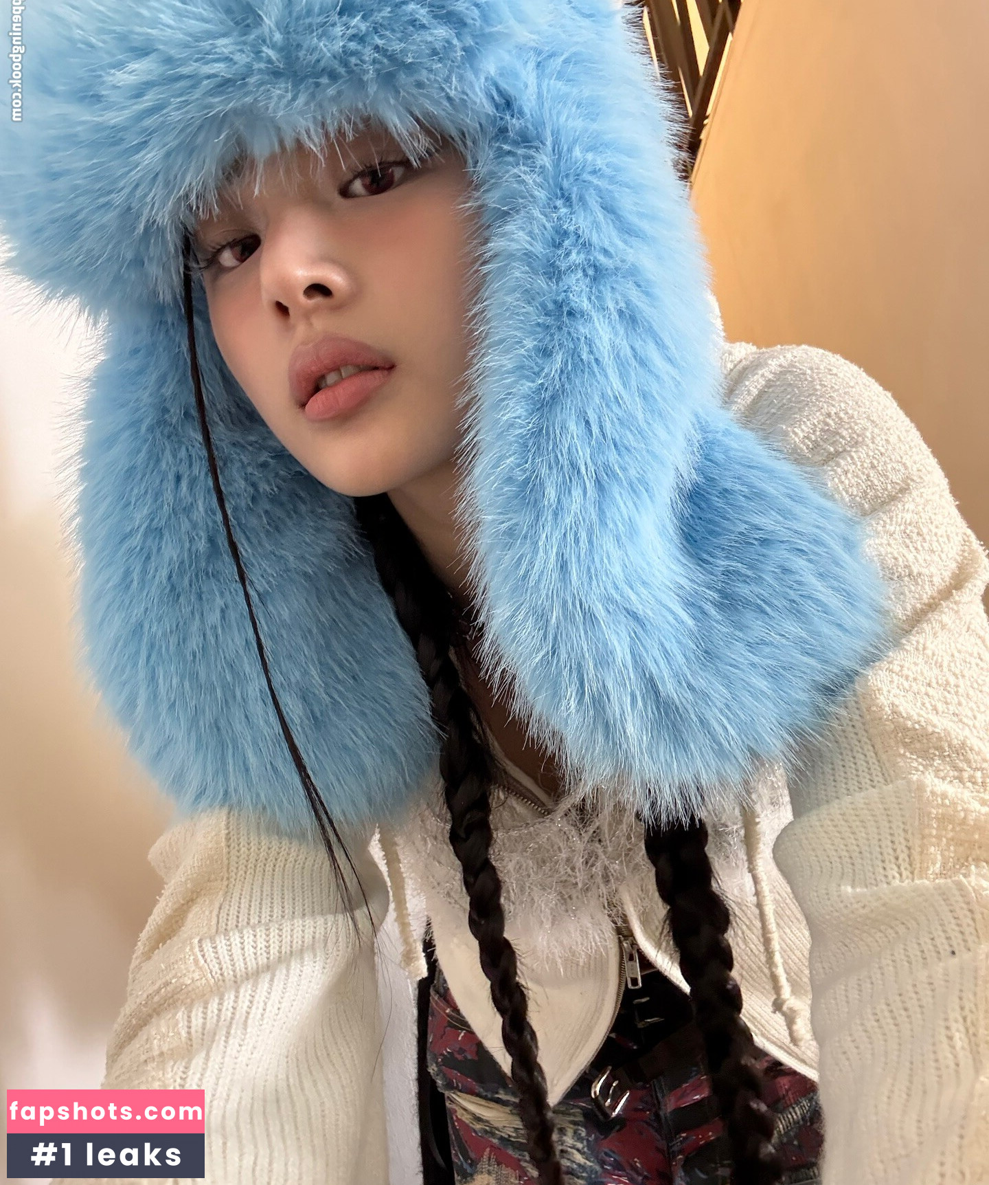 Minji gallery photo #6