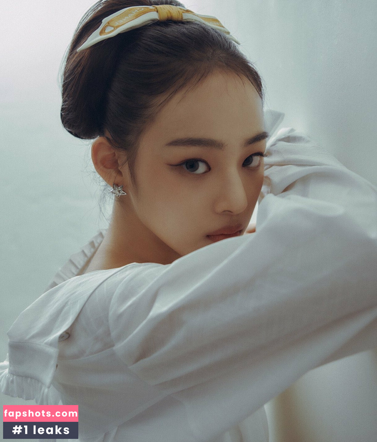 Minji gallery photo #54