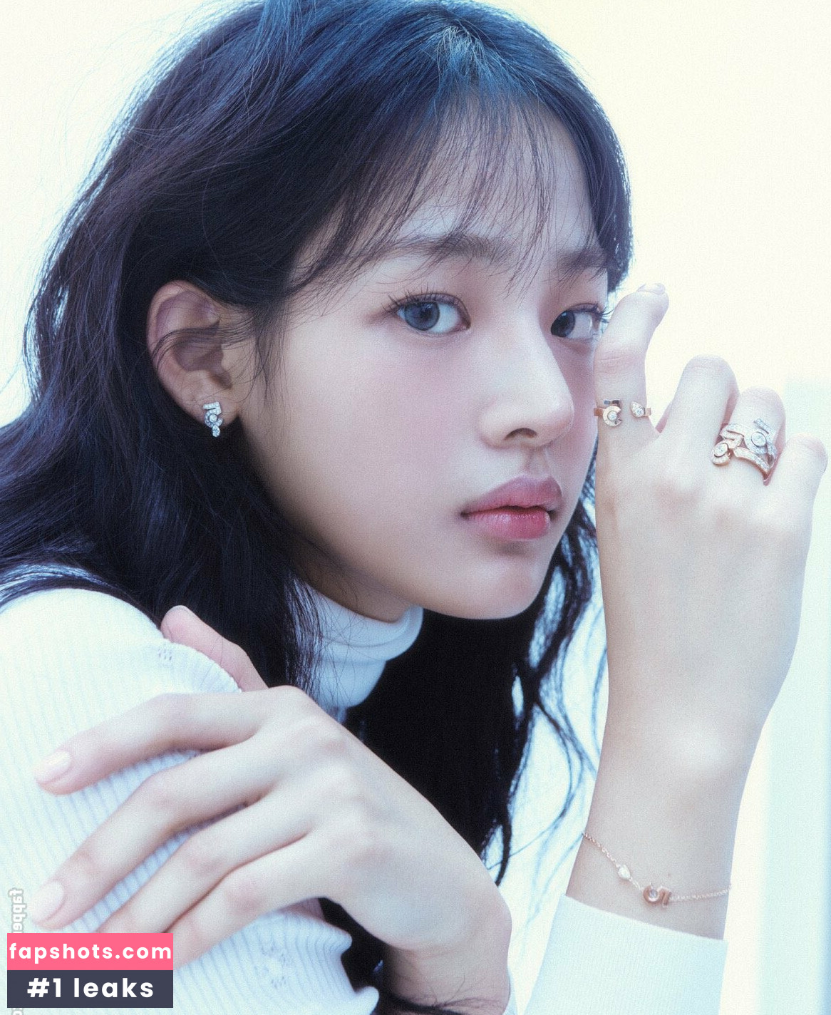 Minji gallery photo #55