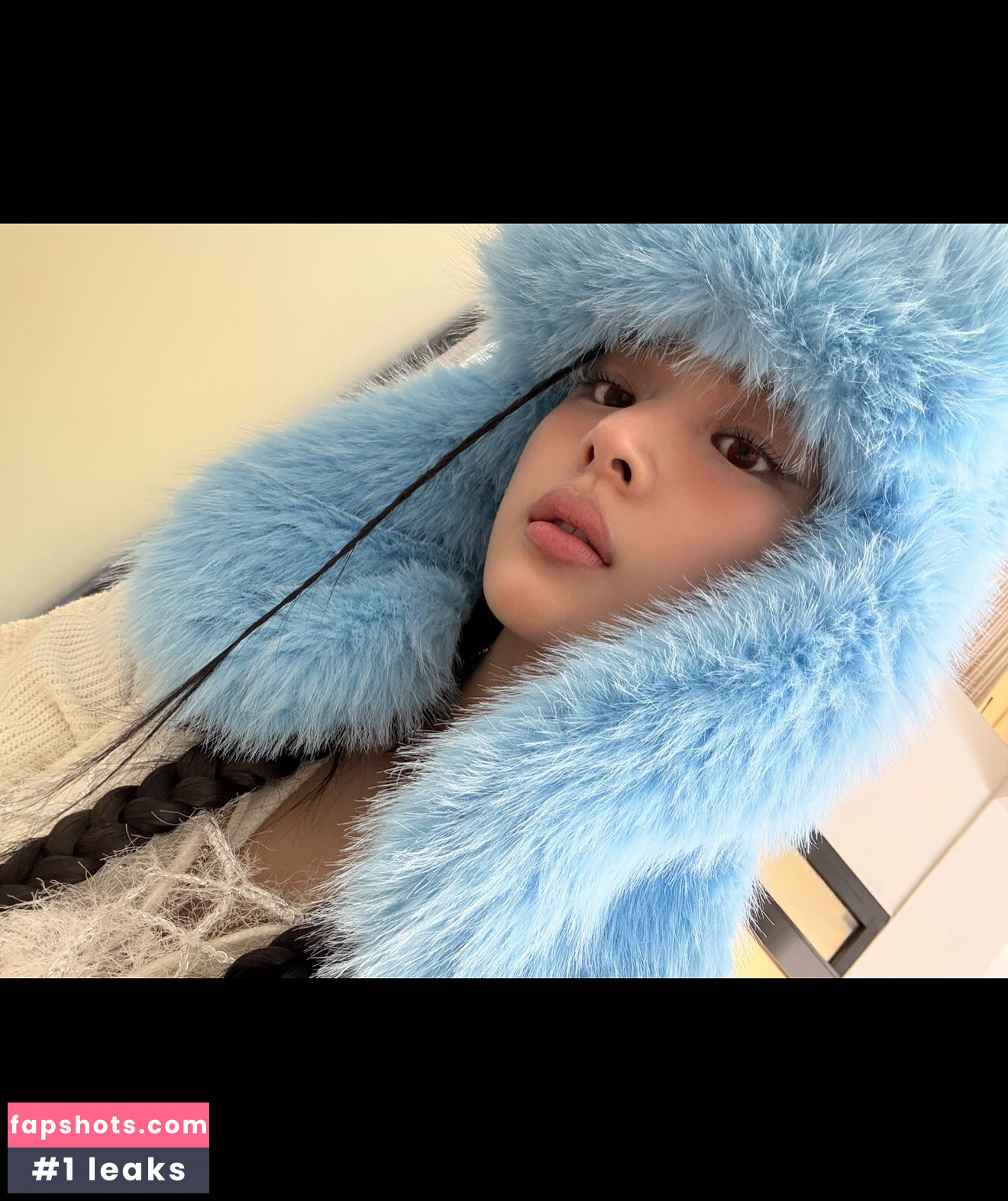 Minji gallery photo #8