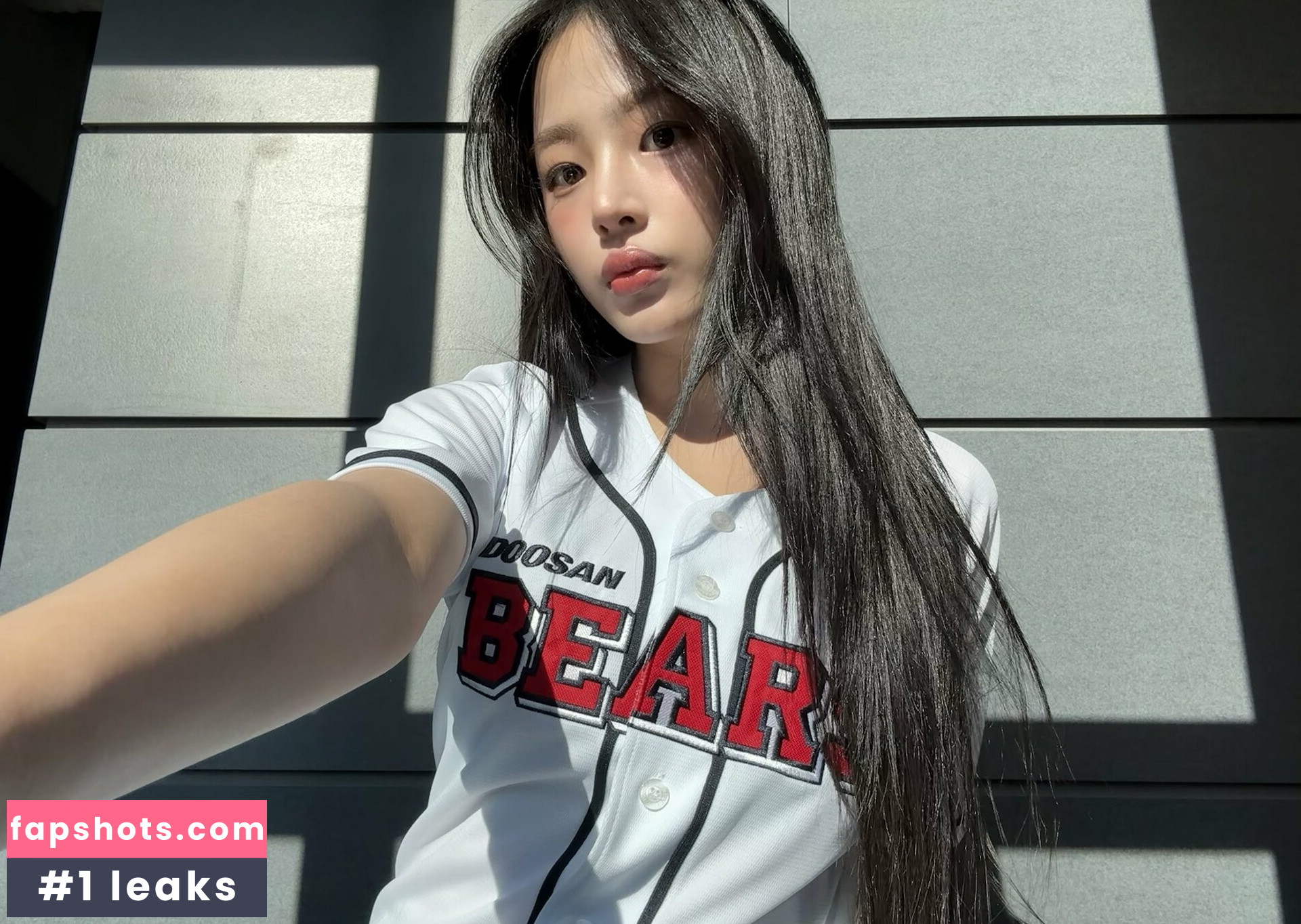 Minji gallery photo #77