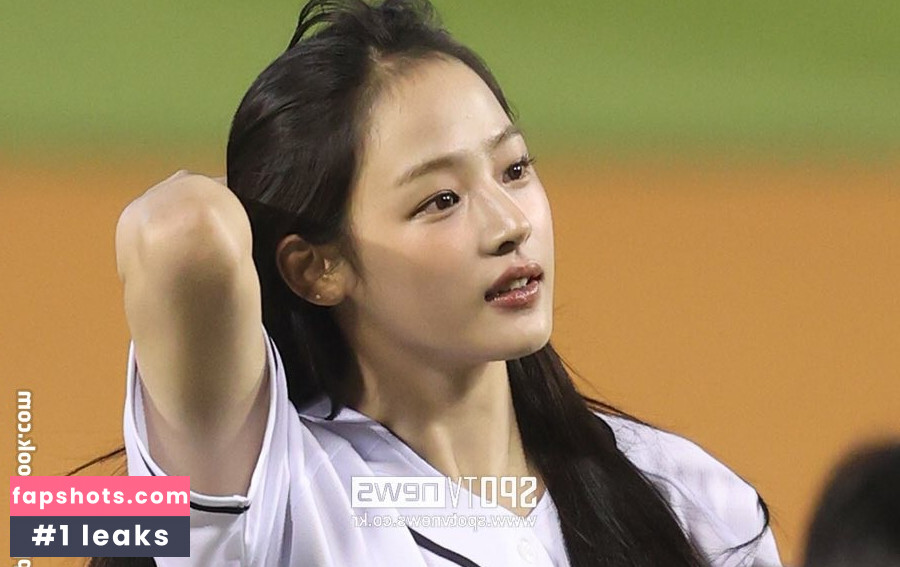 Minji gallery photo #79