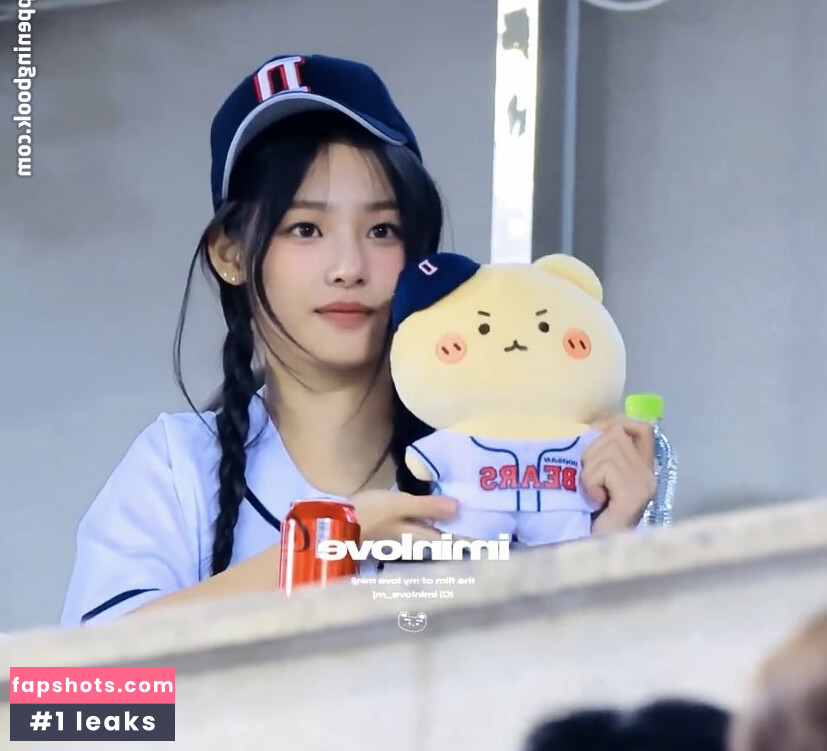 Minji gallery photo #82