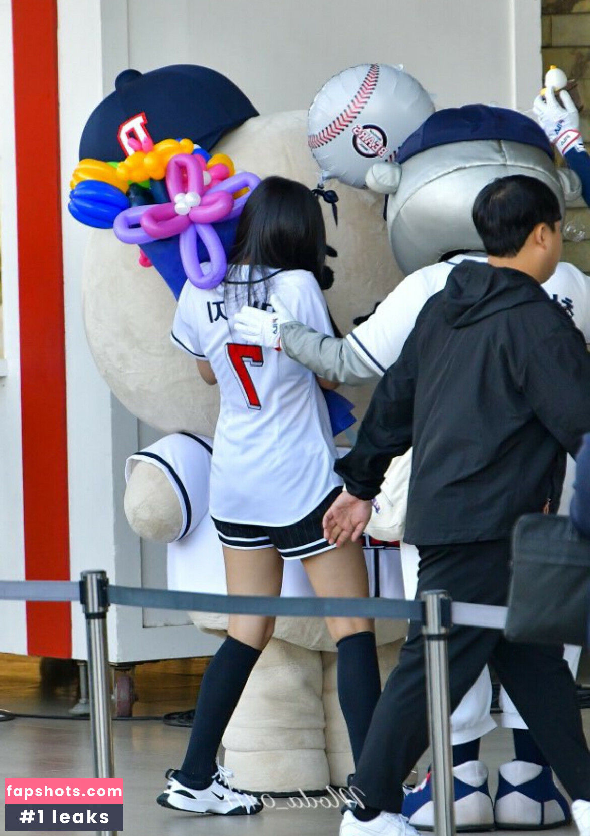 Minji gallery photo #87