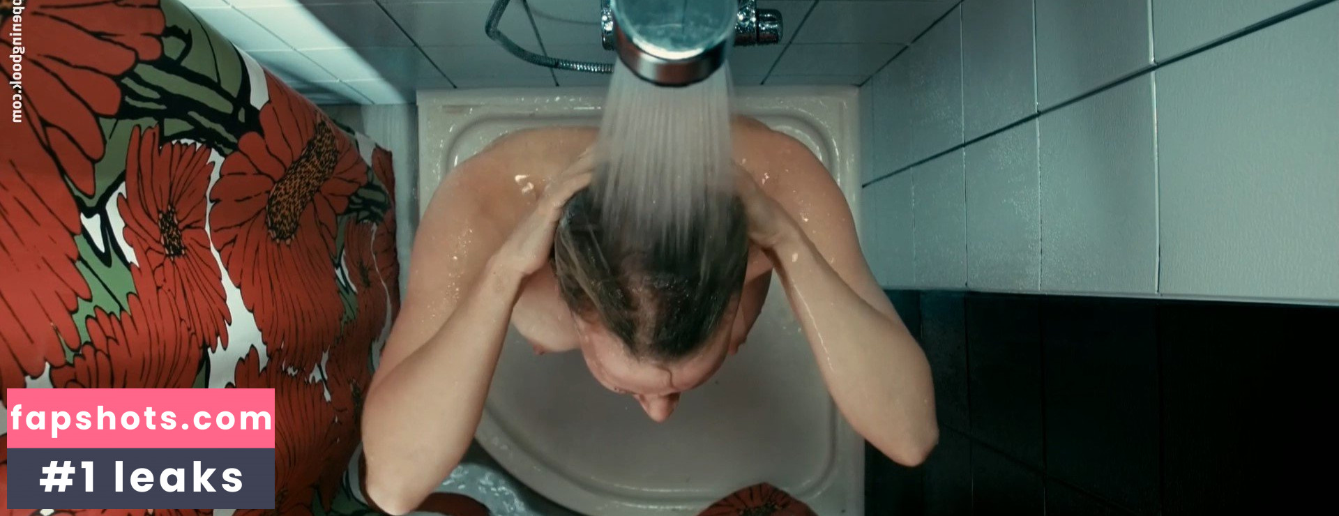 Minka Kuustonen gallery photo #2