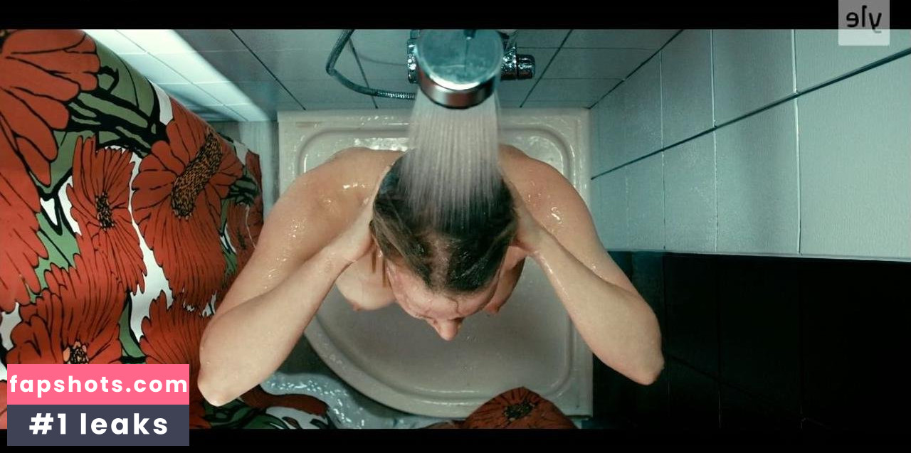 Minka Kuustonen nude babe gallery