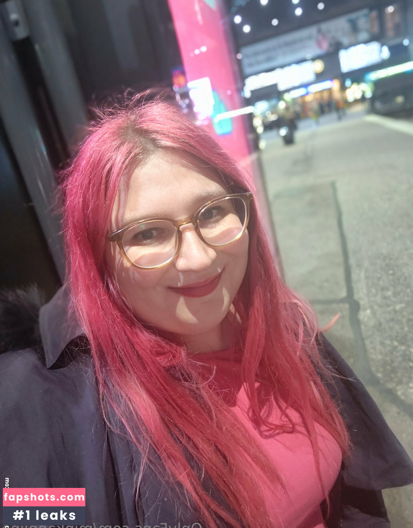 minkanniina nude babe gallery