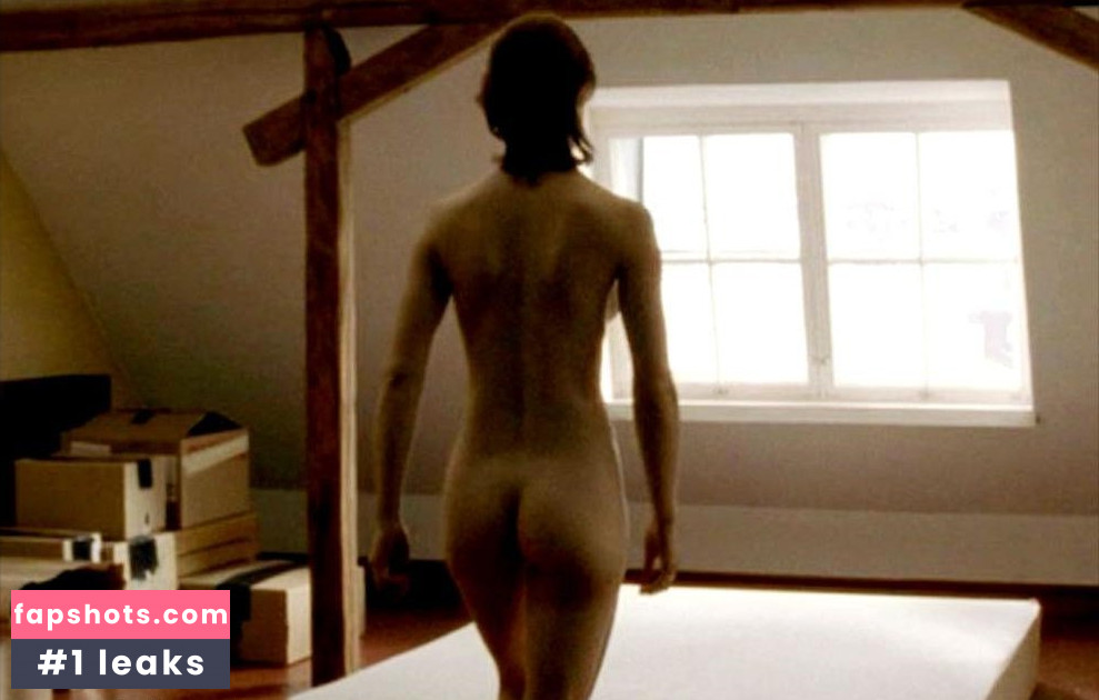 Minna Haapkylä gallery photo #29