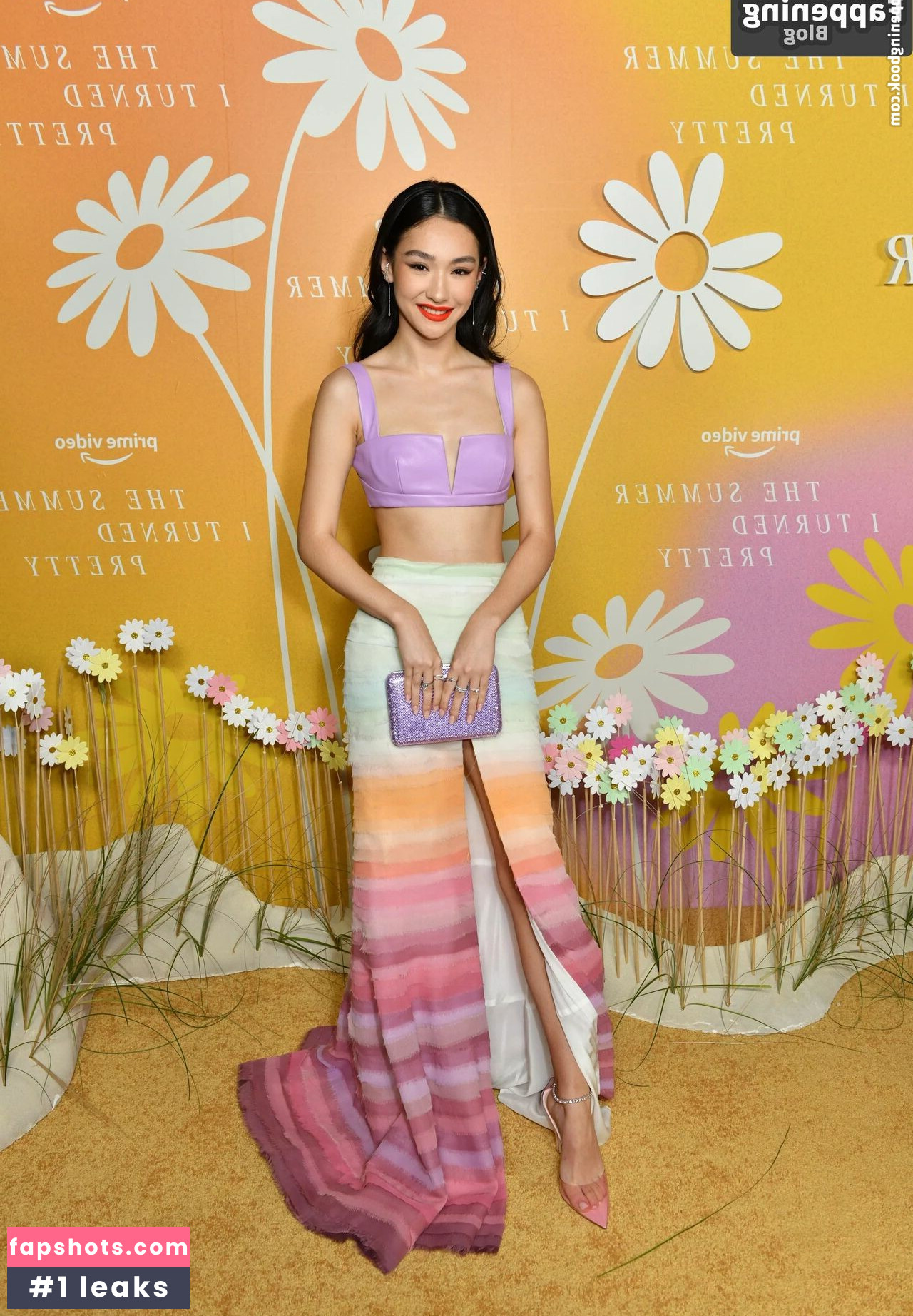 Minnie Mills gallery photo #7