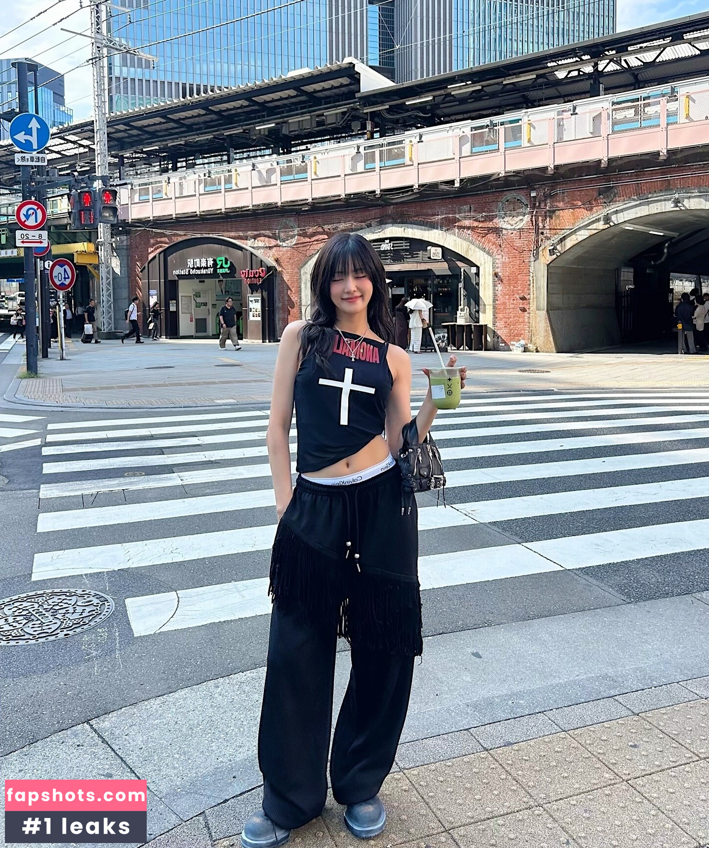 Minnie (Nicha Yontararak - I-dle gallery photo #19