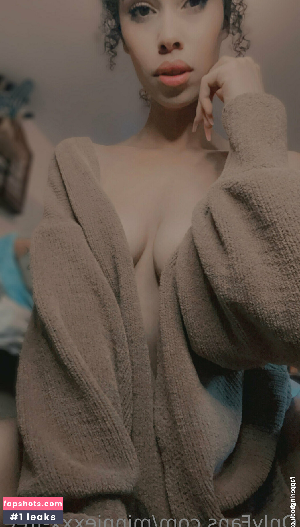 minniexxx-free gallery photo #3