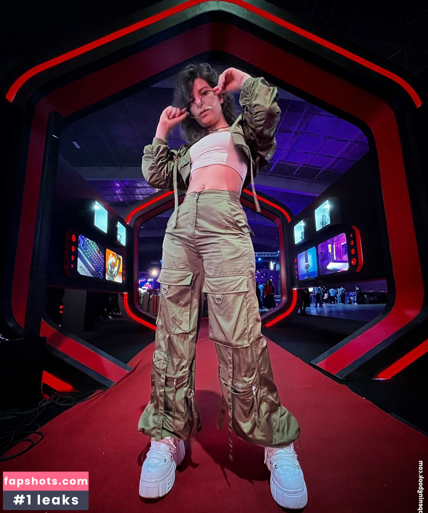 Minynaranja nude babe gallery