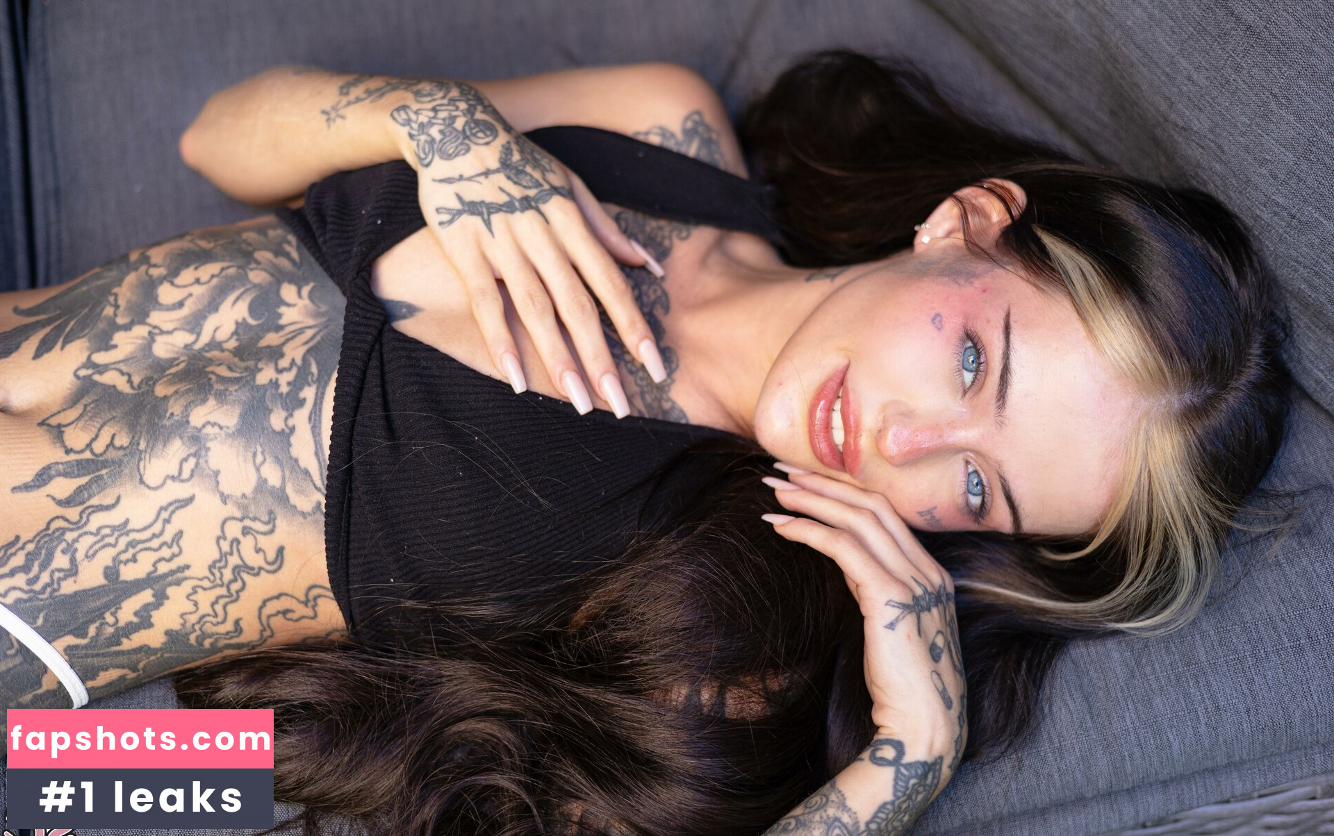 Minzi gallery photo #18