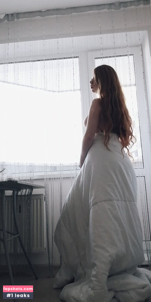 Mira Ilina gallery photo #57