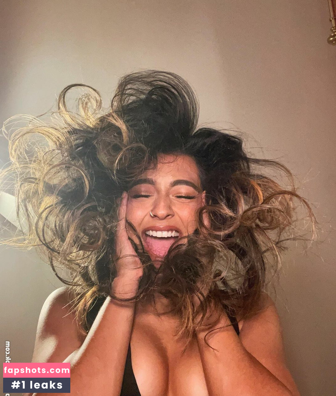 Mira Patel gallery photo #14