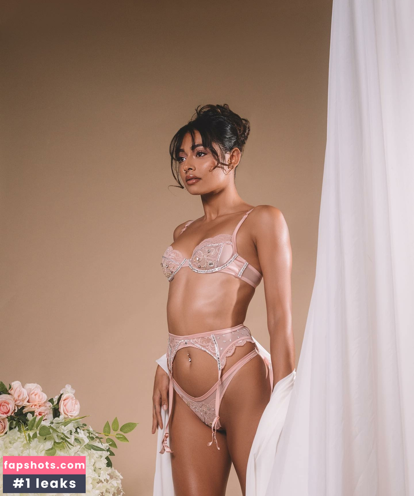 Mira Patel gallery photo #18