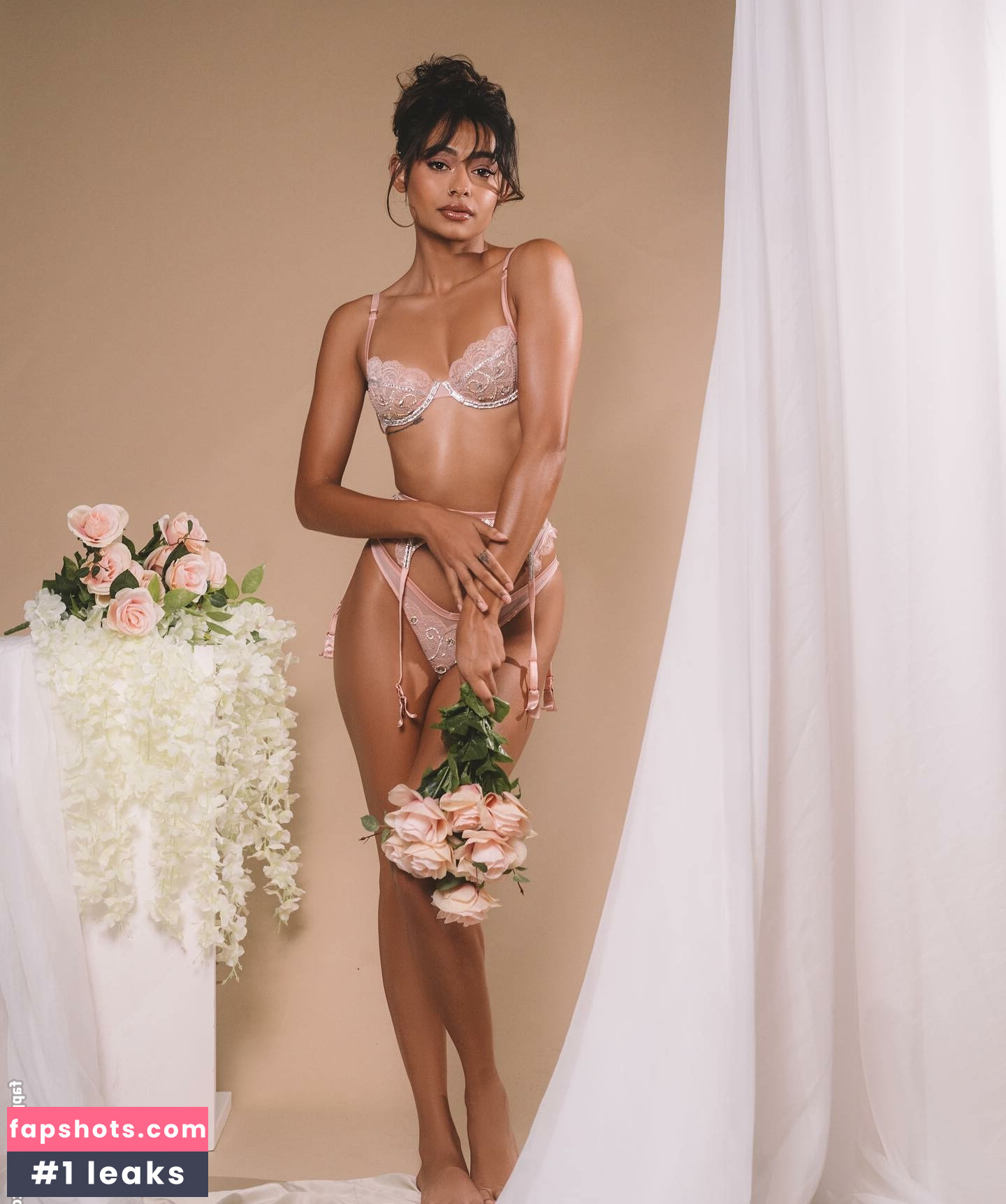 Mira Patel gallery photo #20