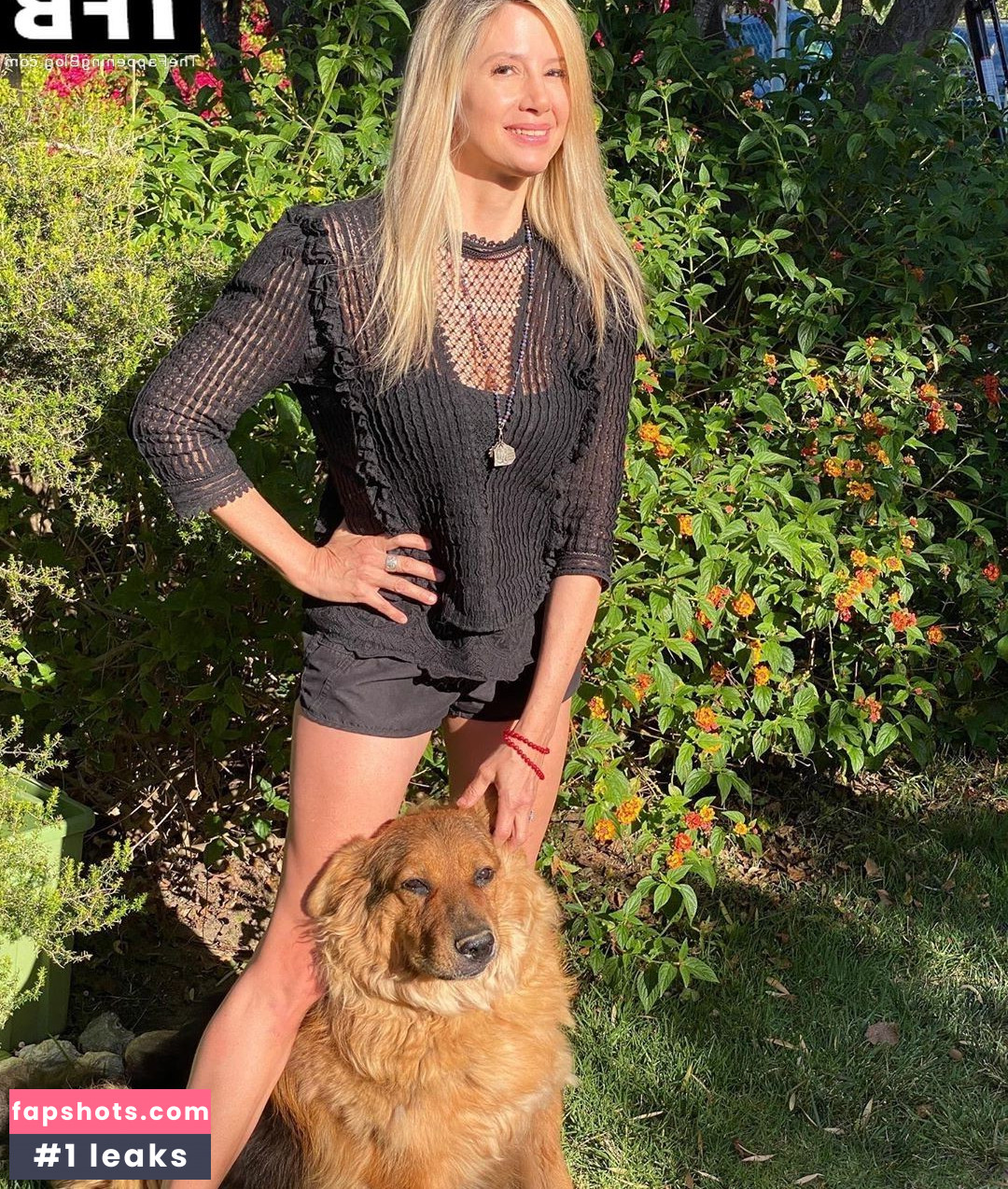 Mira Sorvino Nude Leaks OnlyFans Photos #32 - LeakJerk