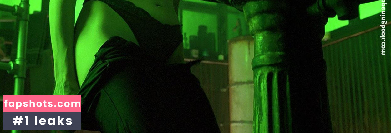 Mira Sorvino Nude Leaks OnlyFans Photos #44 - LeakJerk