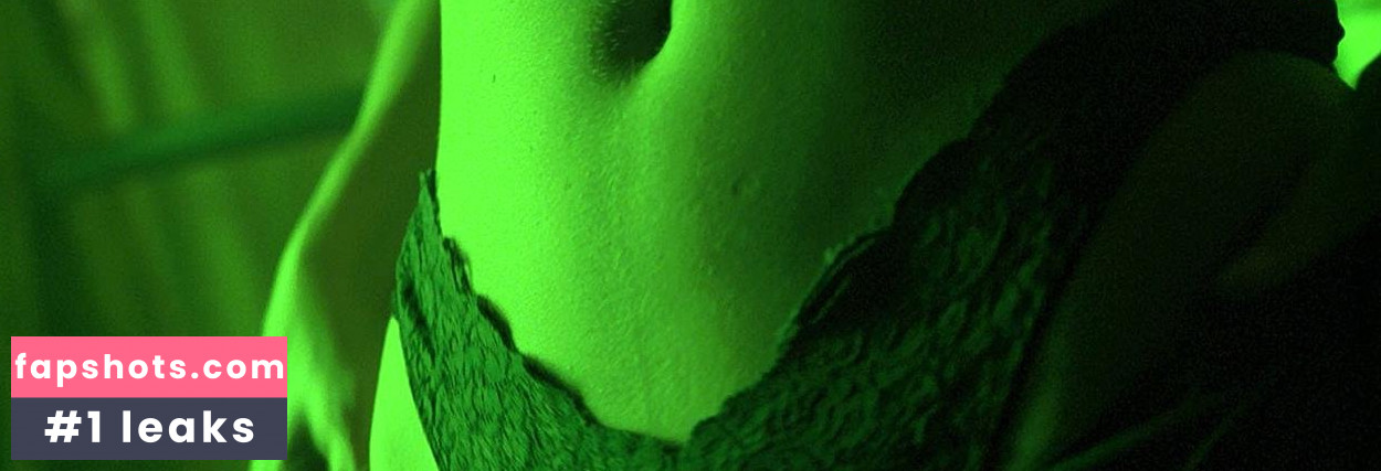 Mira Sorvino Nude Leaks OnlyFans Photos #45 - LeakJerk