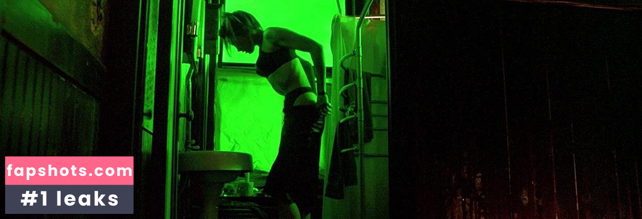 Mira Sorvino Nude Leaks OnlyFans Photos #48 - LeakJerk