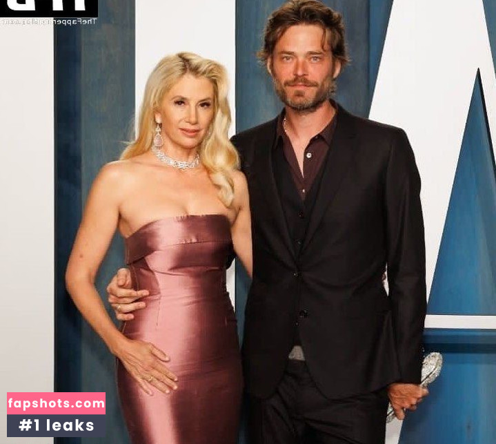 Mira Sorvino Nude Leaks OnlyFans Photos #8 - LeakJerk