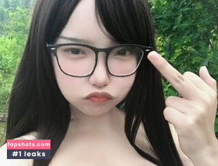 miraaamiku gallery photo #16