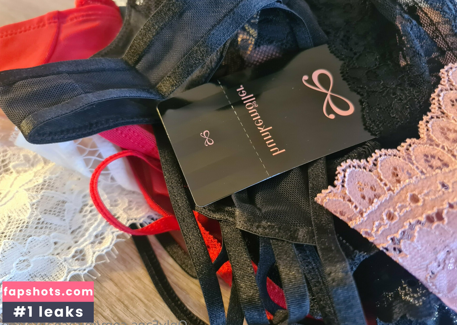 mirachantafree gallery photo #9