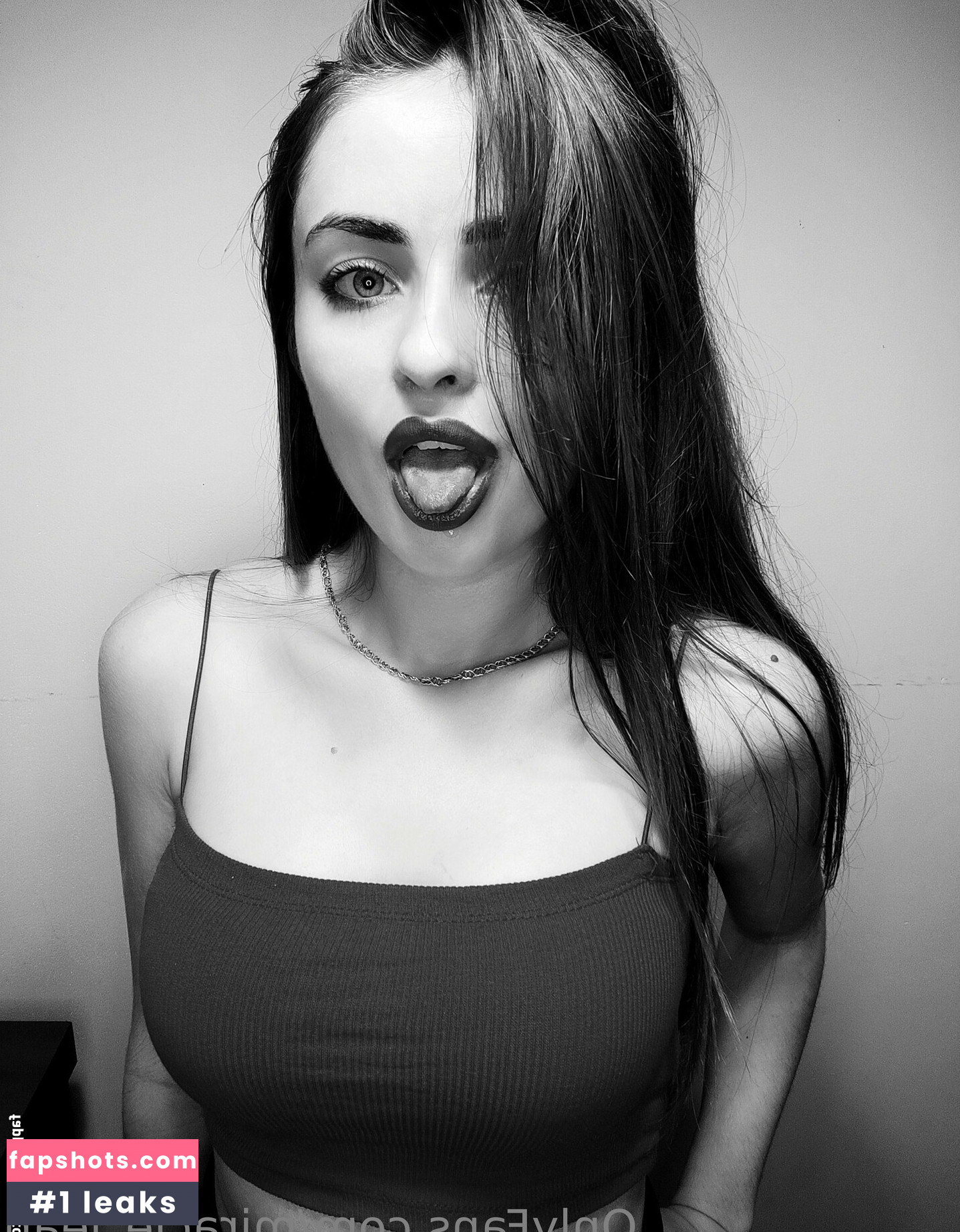 miracle_leah gallery photo #2