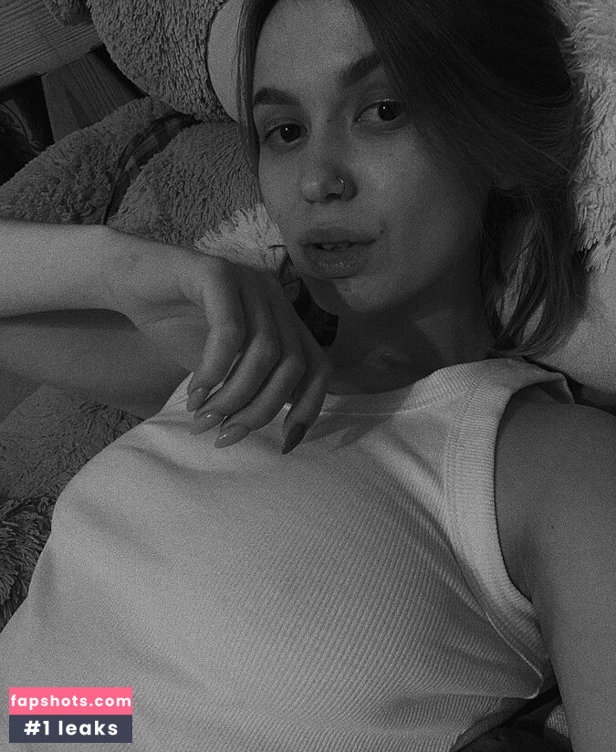 Miraclekity gallery photo #17