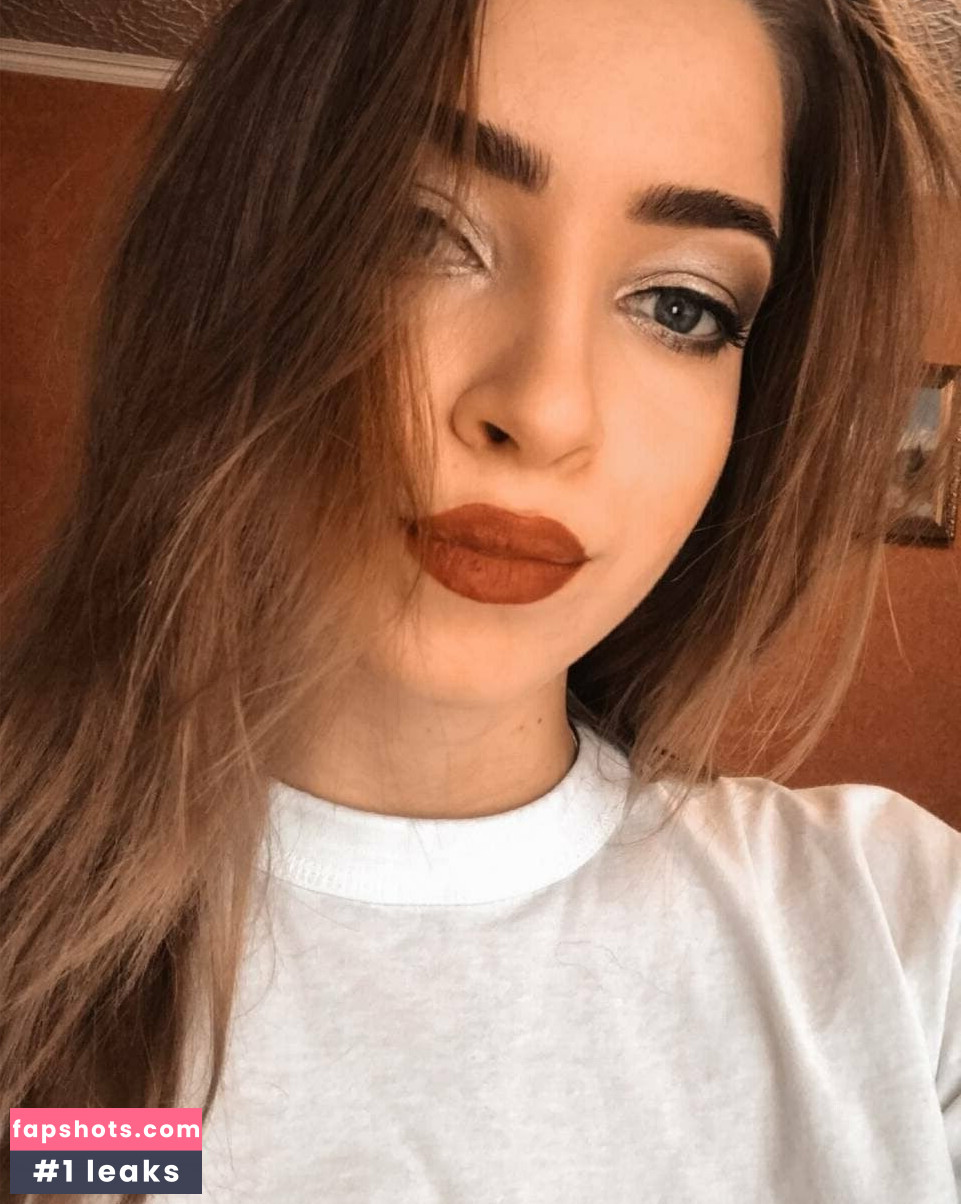 mirafitch nude babe gallery