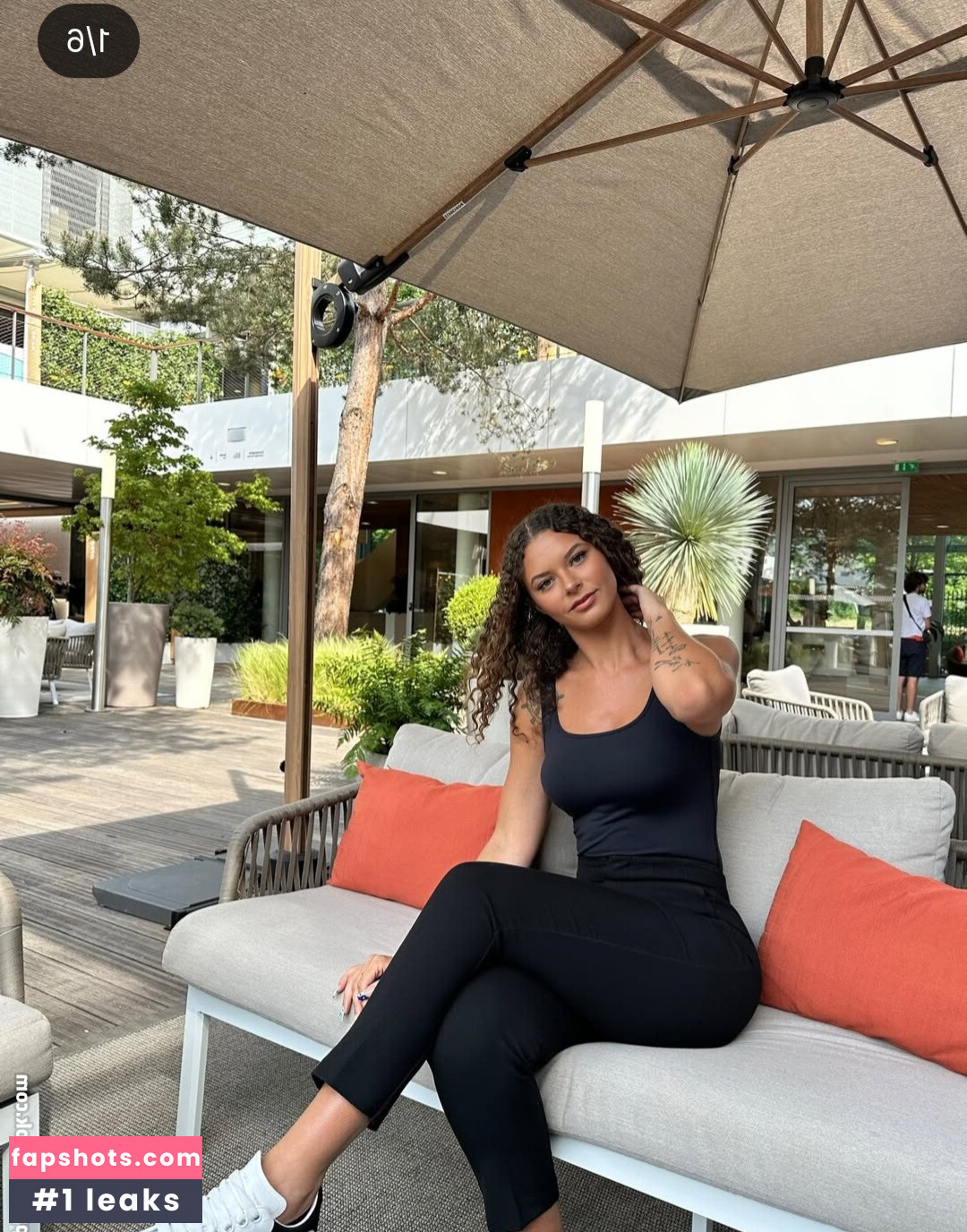 Miranda Clarke nude babe gallery