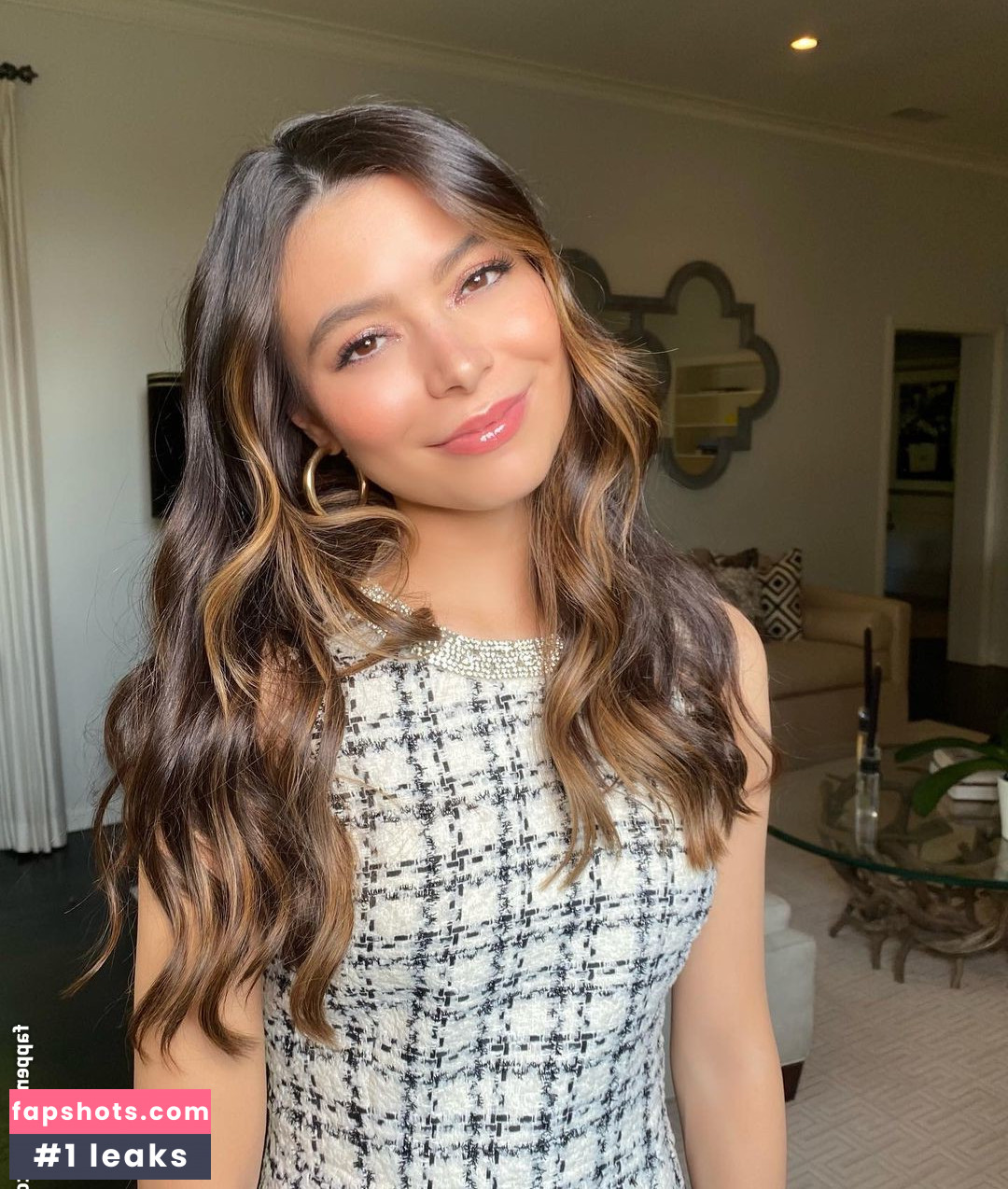 Miranda Cosgrove Nahé úniky fotek pouze od fanoušků #163 - Fapshots