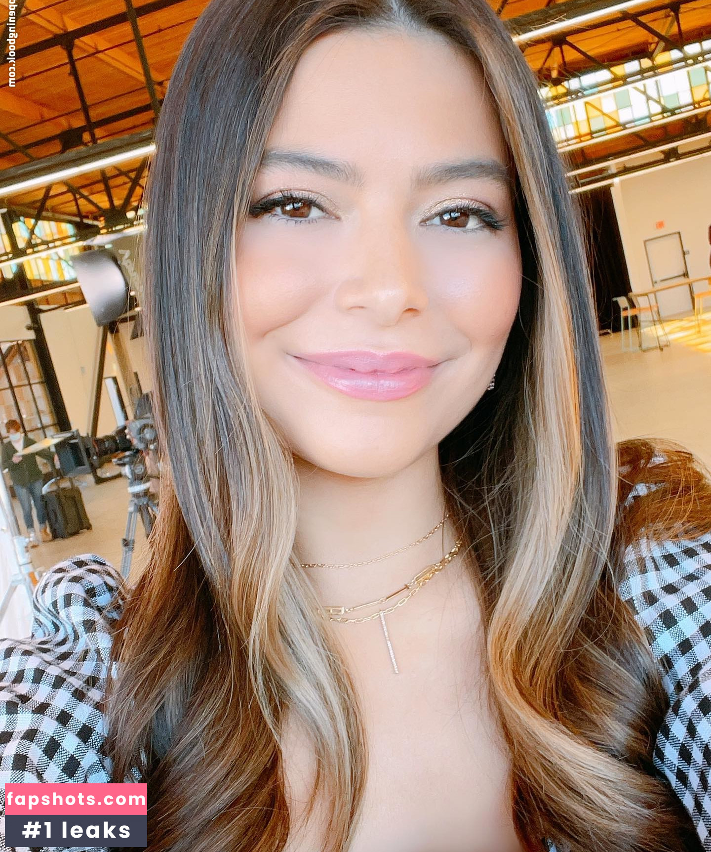 Miranda Cosgrove Nahé úniky fotek pouze od fanoušků #180 - Fapshots