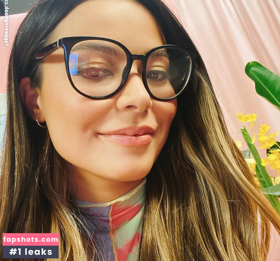 Miranda Cosgrove Nahé úniky fotek pouze od fanoušků #181 - Fapshots